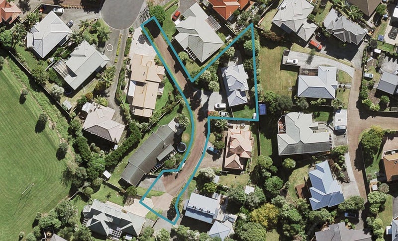 12 Tyburn Lane, Unsworth Heights, Auckland - Carousel 1