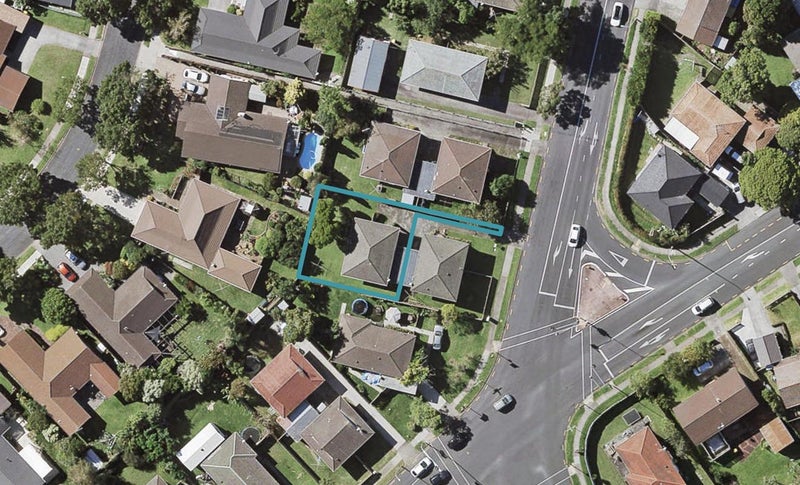 157 Pigeon Mountain Road, Half Moon Bay, Auckland - Carousel 1