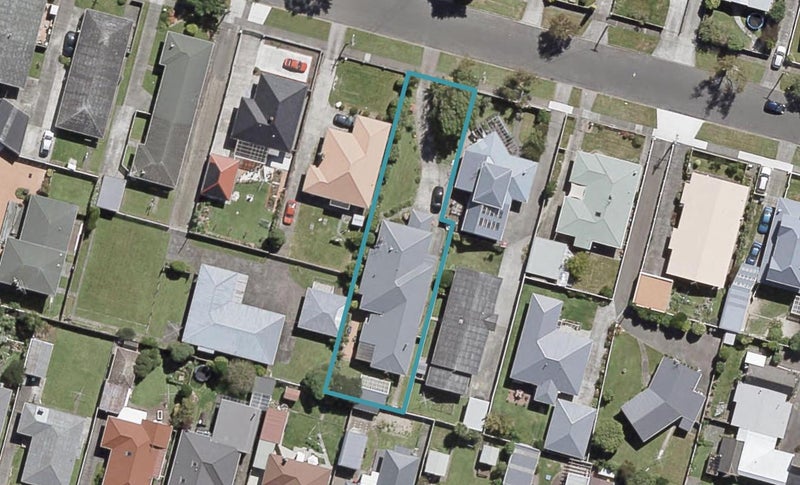 39 Garden Road, Avalon, Lower Hutt - Carousel 1
