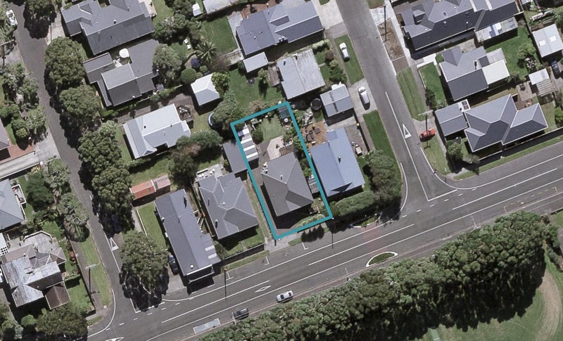 33 Barriball Street, Fitzroy, New Plymouth - Carousel 1