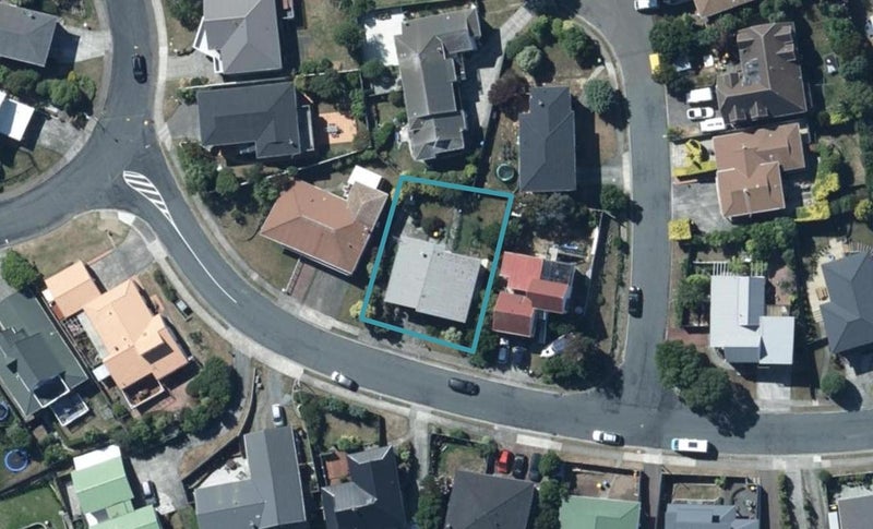 7 Bodmin Terrace, Camborne, Porirua - Carousel 1