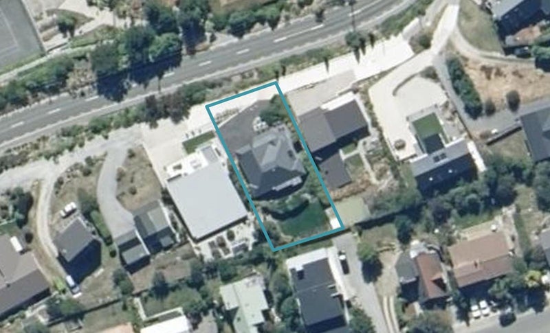 562 Peninsula Road, Kelvin Heights, Queenstown - Carousel 1