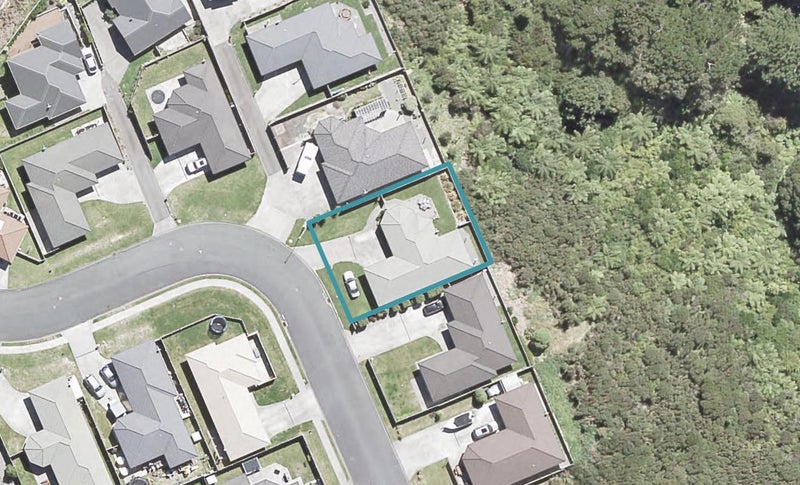17 Percy Kinsman Crescent, Riverstone Terraces, Upper Hutt - Carousel 1