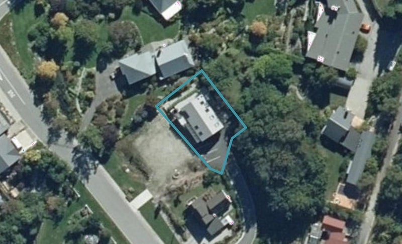 2/102 Helwick Street, Wanaka, Wānaka - Carousel 1