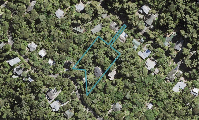 34 Tanekaha Road, Titirangi, Auckland - Carousel 1