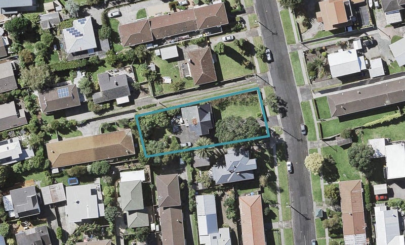 3 Wicklow Road, Narrow Neck, Auckland - Carousel 1