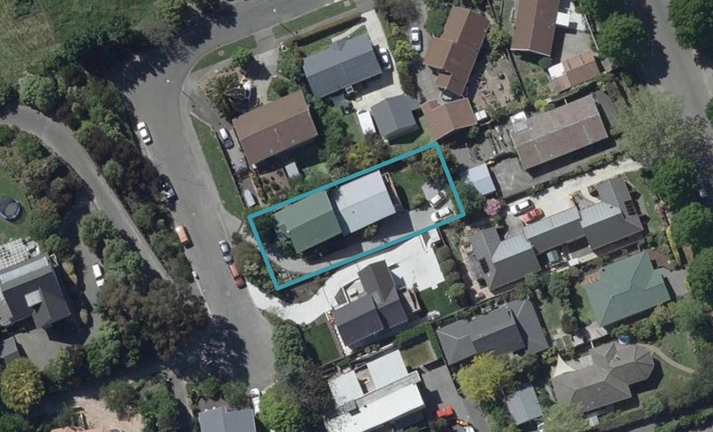 1/9 Dalefield Drive, Cashmere, Christchurch - Carousel 1