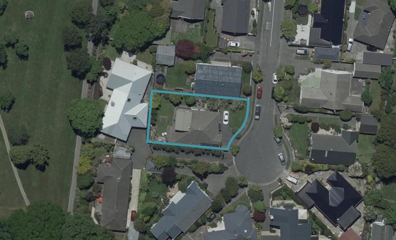 8 Willowbrook Place, Fendalton, Christchurch - Carousel 1