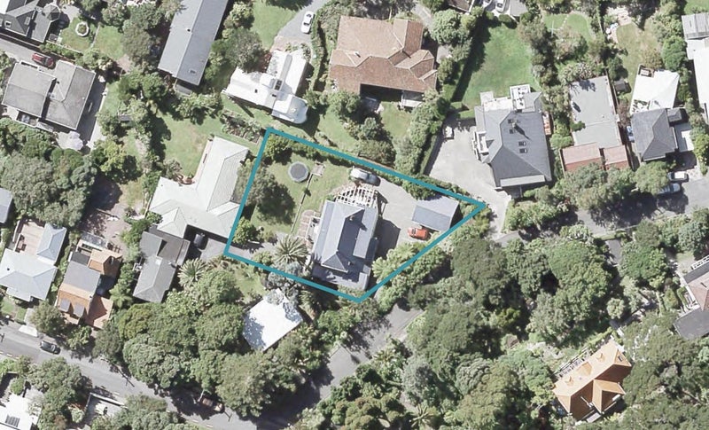 23 Moana Road, Days Bay, Lower Hutt - Carousel 1