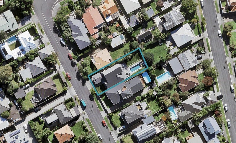 23 Sunny Brae Crescent, Westmere, Auckland - Carousel 1