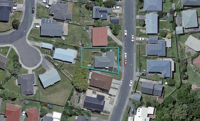 13 Fitzpatrick Street, Newlands, Wellington - Carousel 1