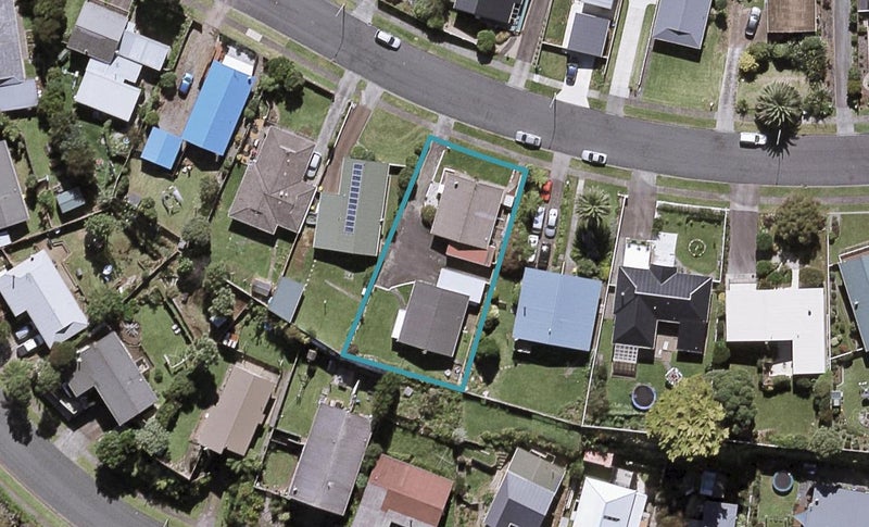 27 Norwich Avenue, Spotswood, New Plymouth - Carousel 1