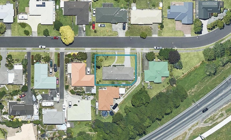29 Stephens Place, Hairini, Tauranga - Carousel 1