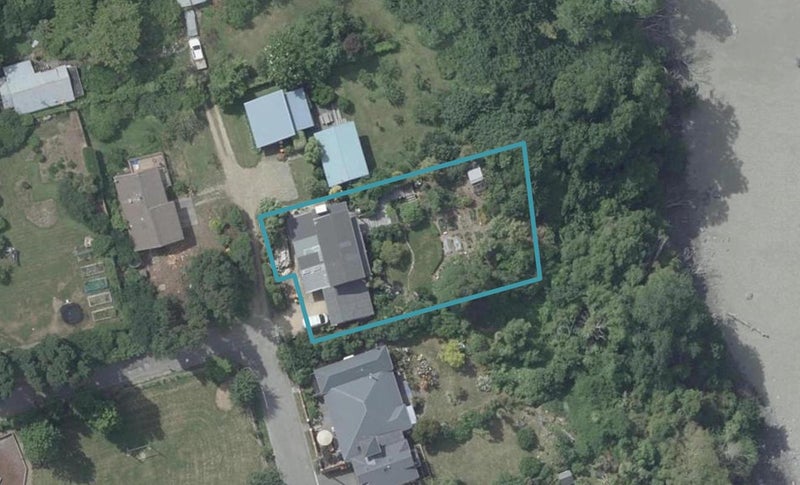 17 Cresswell Avenue, Governors Bay, Lyttelton - Carousel 1