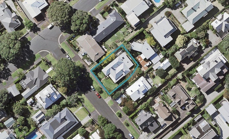 34 Oxford Terrace, Devonport, Auckland - Carousel 1