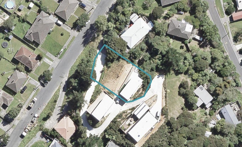 9 Judd Crescent, Naenae, Lower Hutt - Carousel 1