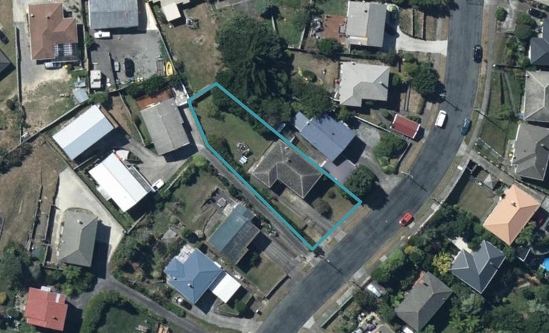 75 Kotuku Street, Elsdon, Porirua - Carousel 1