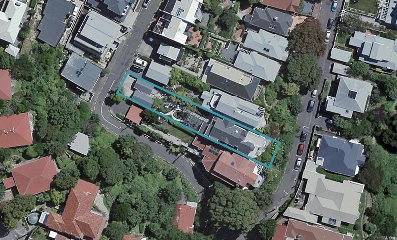 32 Talavera Terrace, Kelburn, Wellington - Carousel 1