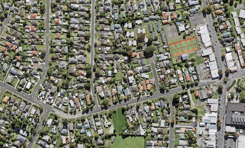23 Taikata Road, Te Atatu Peninsula, Auckland - Carousel 1
