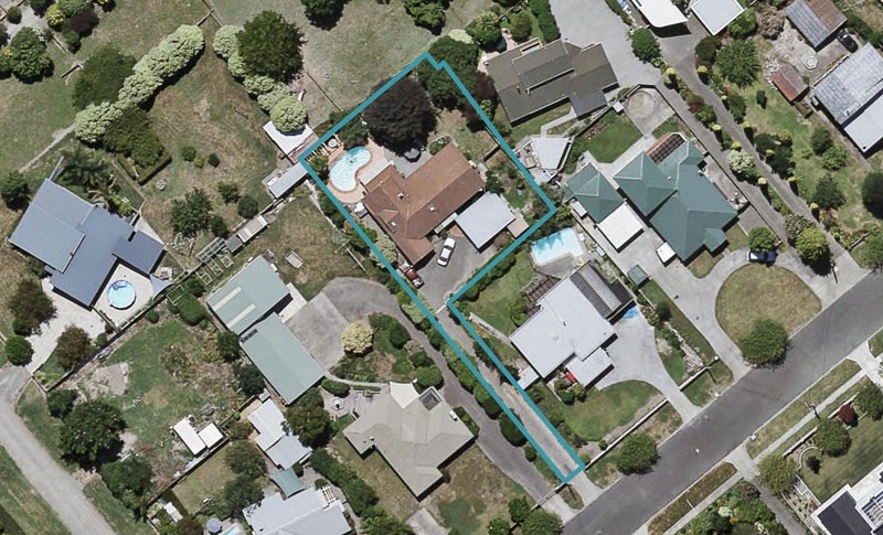 911A Harding Road, Camberley, Hastings - Carousel 1