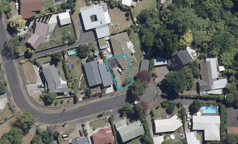 1/15 Beverley Crescent, Hillcrest, Hamilton - Carousel 1