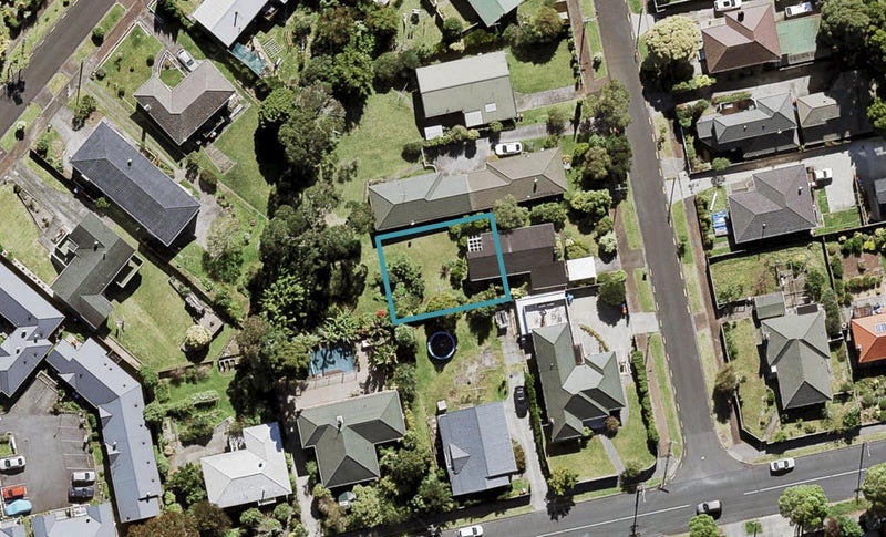 21B Windermere Crescent, Blockhouse Bay, Auckland - Carousel 1