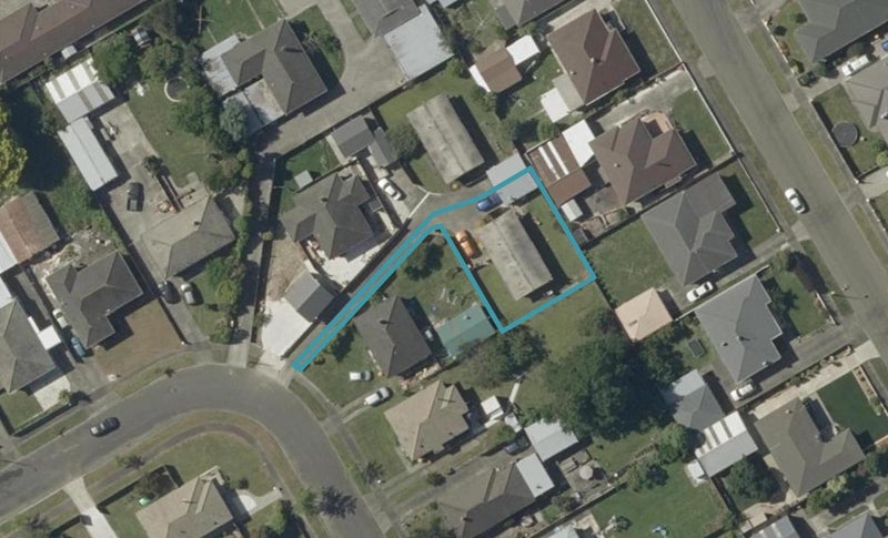 13B Manchester Street, Takaro, Palmerston North - Carousel 1