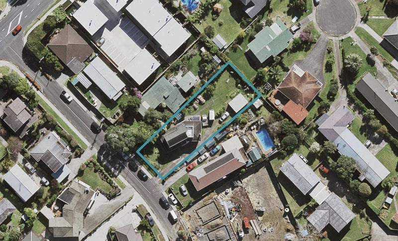 67 Potter Avenue, Northcote, Auckland - Carousel 1