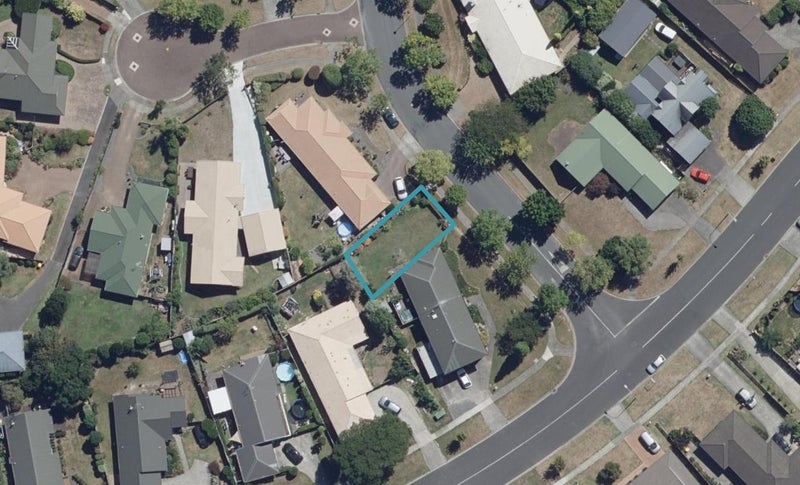 2/1 Cashmere Place, Flagstaff, Hamilton - Carousel 1