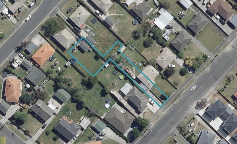 46 Pine Avenue, Bader, Hamilton - Carousel 1