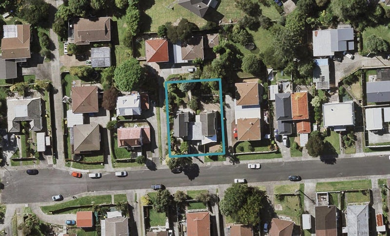 1/9 Lambrown Drive, Tōtara Vale, Auckland - Carousel 1