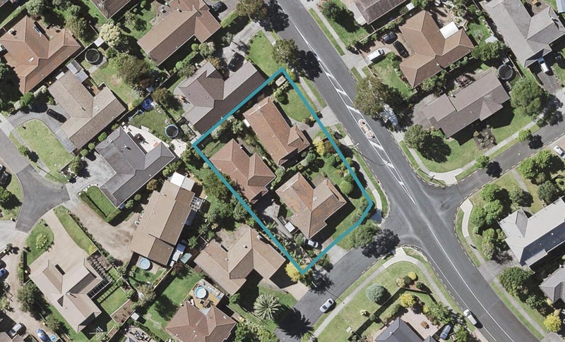 3/92 Mirrabooka Avenue, Botany Downs, Auckland - Carousel 1