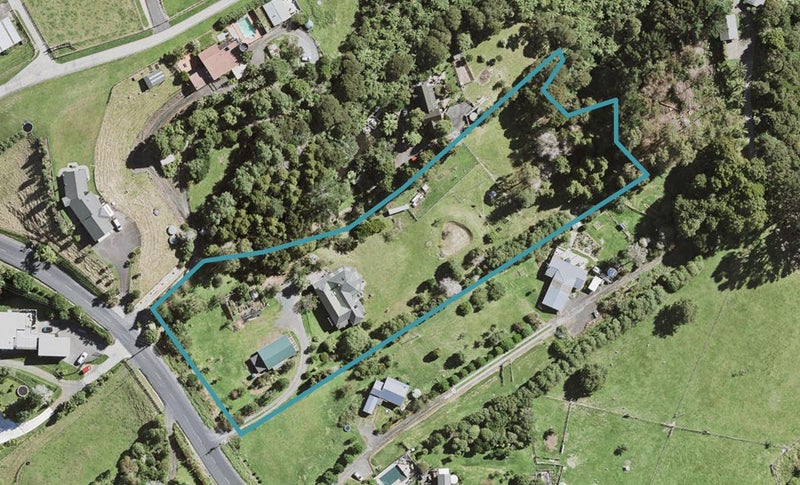 720 Ponga Road, Papakura - Carousel 1