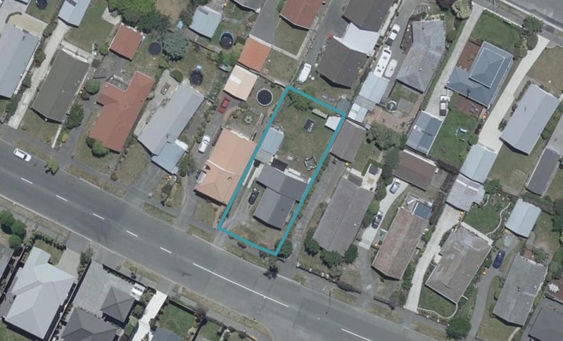 142 Queenspark Drive, Parklands, Christchurch - Carousel 1