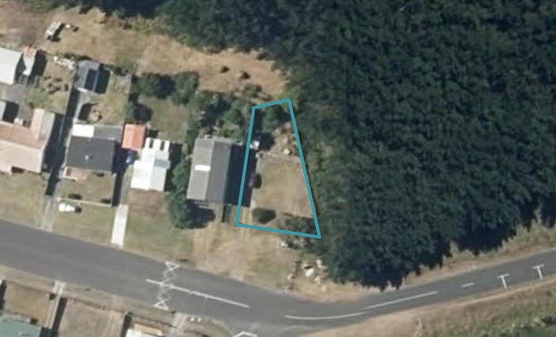 29 Cousins Avenue East, Foxton Beach, Foxton - Carousel 1