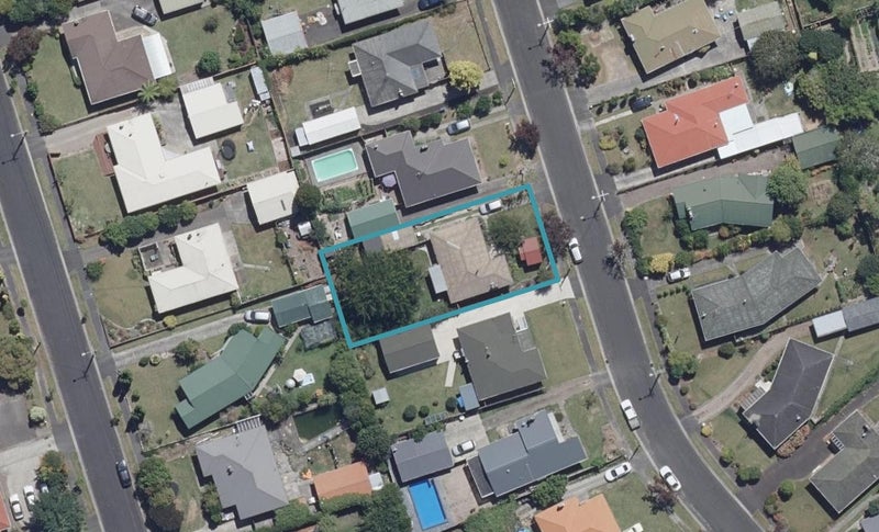 15 Beech Crescent, Hillcrest, Hamilton - Carousel 1