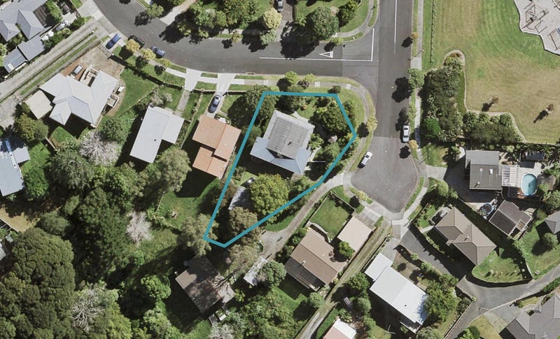 2 Denver Avenue, Sunnyvale, Auckland - Carousel 1