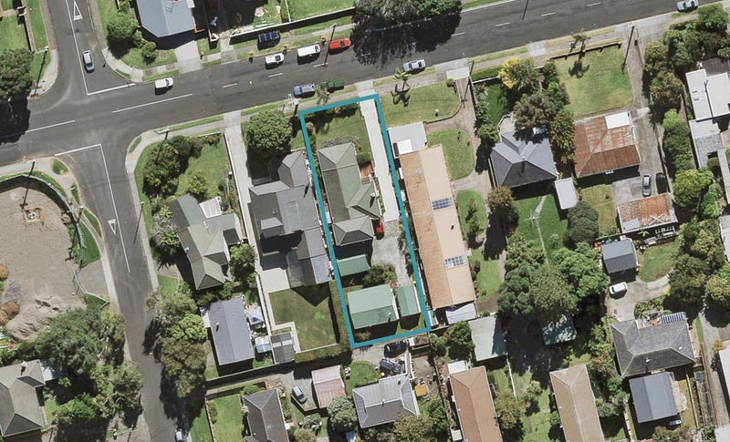 17 Mcintyre Road, Mangere Bridge, Auckland - Carousel 1