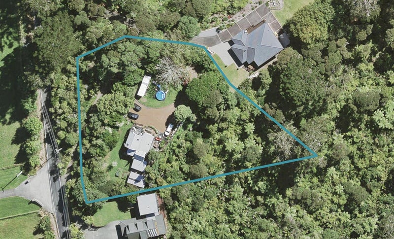 170 Shaw Road, Oratia, Auckland - Carousel 1