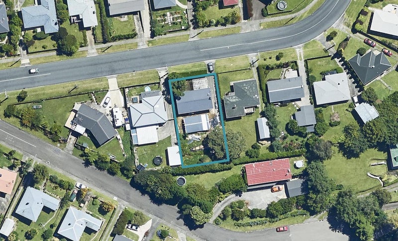 69 Kingswood Road, Brookfield, Tauranga - Carousel 1
