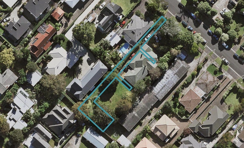 9/10A Tawera Road, Greenlane, Auckland - Carousel 1