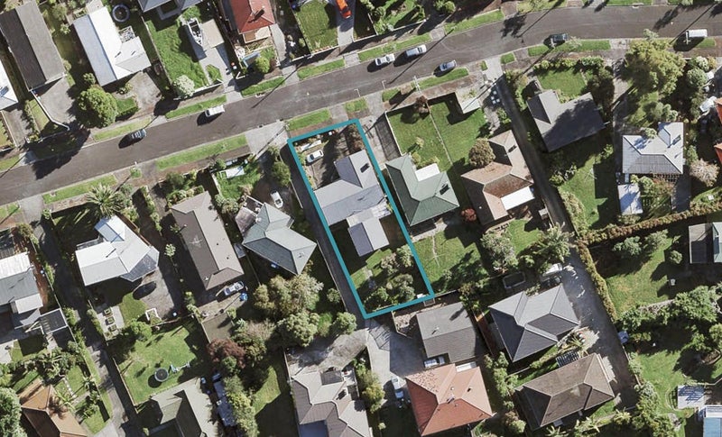 20 Westminster Street, New Windsor, Auckland - Carousel 1