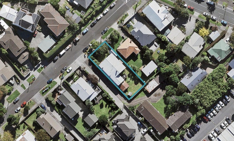 56 Taylors Road, Mount Albert, Auckland - Carousel 1