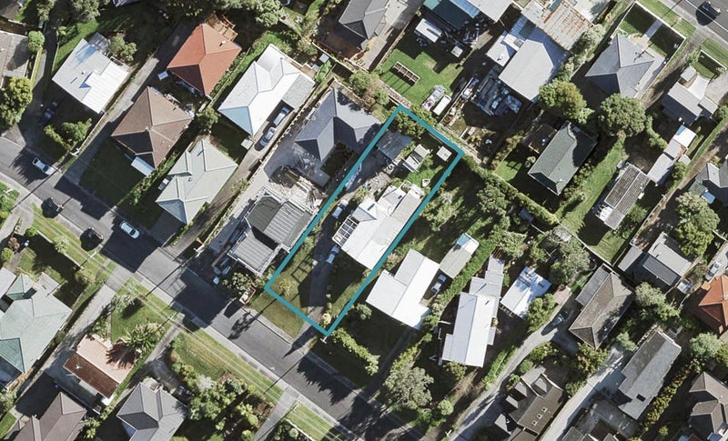 12 Stanton Terrace, Lynfield, Auckland - Carousel 1