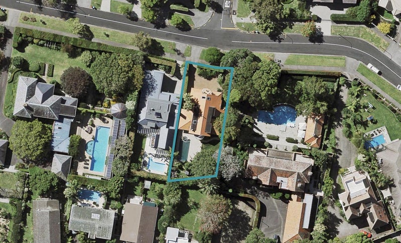 81 Godden Crescent, Mission Bay, Auckland - Carousel 1