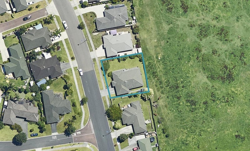 78 Sterling Gate Drive, Bethlehem, Tauranga - Carousel 1