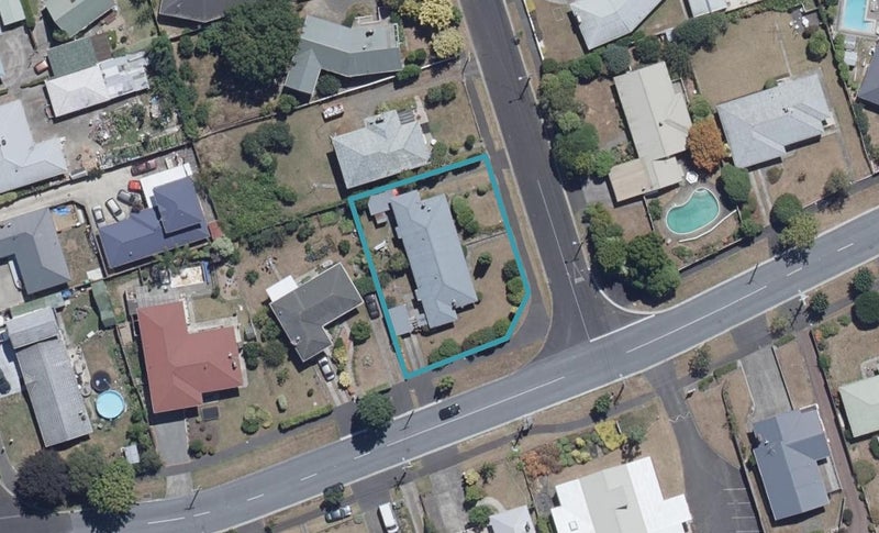 50 Fenwick Crescent, Hillcrest, Hamilton - Carousel 1