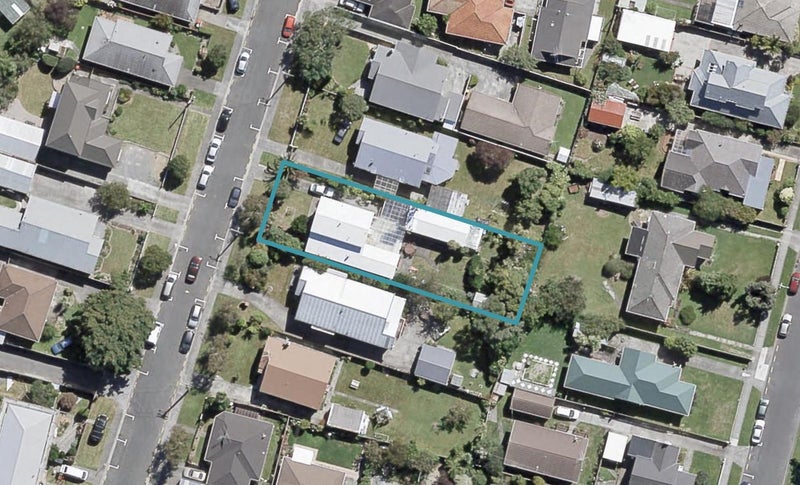 10 Cressy Street, Waterloo, Lower Hutt - Carousel 1