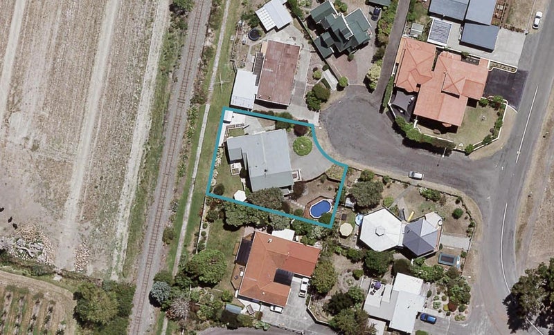 2 Dorothy Place, Bay View, Napier - Carousel 1