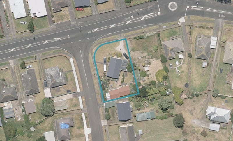 1 Kauri Street, Gonville, Whanganui - Carousel 1